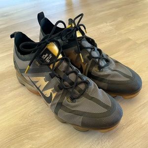 Nike Vapormax training shoes. Size 13.